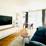 Bel Dom - The Park, Luxury 2 Rooms Apartment With Panorama